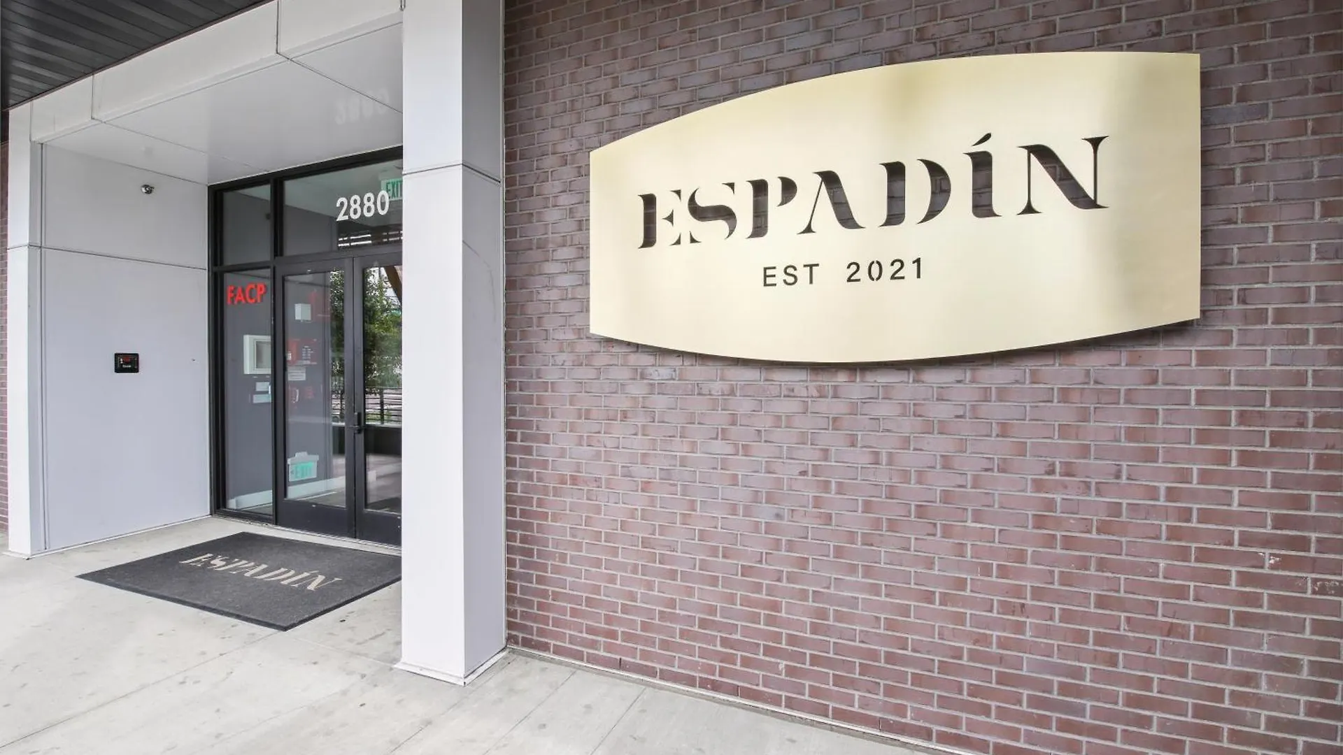 Highline Hideaway | Espadin Lohi Denver Holiday home